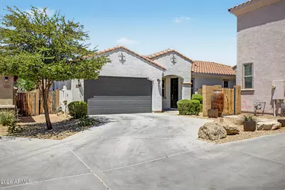 3834 E Branham Lane, Phoenix, AZ 85042 - Photo 1