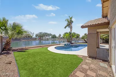 10819 W Monte Vista Road, Avondale, AZ 85392 - Photo 1
