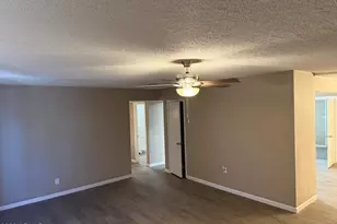 5929 W Mulberry Dr, Phoenix, AZ 85033 - Photo 8