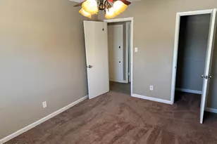 5929 W Mulberry Dr, Phoenix, AZ 85033 - Photo 28