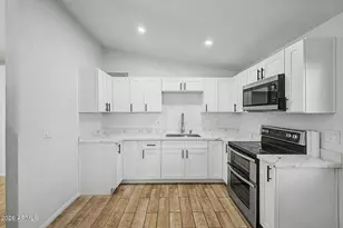 3120 N 67th Ln, Phoenix, AZ 85033 - Photo 1