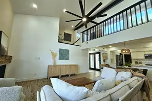 8101 N Central Ave, Phoenix, AZ 85020 - Photo 1