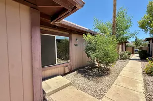 924 S Hacienda Dr, Tempe, AZ 85281 - Photo 1