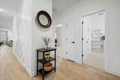 8620 W Hayward Avenue, Glendale, AZ 85305 - Photo 1