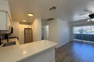 302 E Monte Vista Rd, Phoenix, AZ 85004 - Photo 1