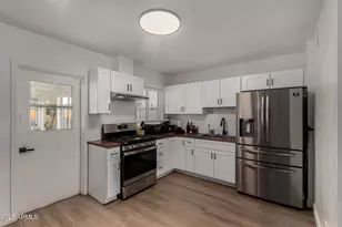 829 W Mitchell Dr, Phoenix, AZ 85013 - Photo 1