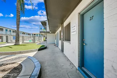 3025 N 32nd Street #Apt 27, Phoenix, AZ 85018 - Photo 1