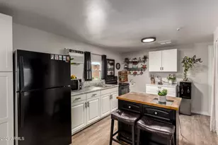 8595 N 71st Ave, Glendale, AZ 85301 - Photo 1