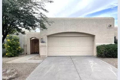 18640 N 44th Place, Phoenix, AZ 85050 - Photo 1