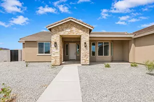 1686 E Carriage Ln, Phoenix, AZ 85086 - Photo 1