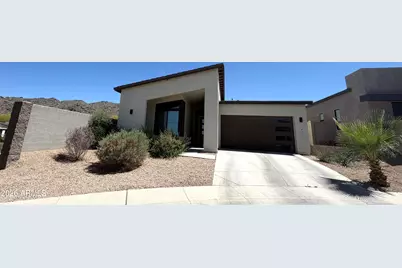 835 E Hopi Trail, Phoenix, AZ 85042 - Photo 1