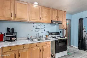 5001 S 19th Dr, Phoenix, AZ 85041 - Photo 10