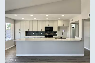 3901 W Sweetwater Avenue, Phoenix, AZ 85029 - Photo 1