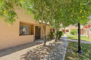 1935 W Morten Ave, Phoenix, AZ 85021 - Photo 1