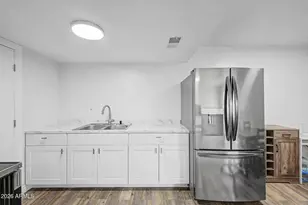 4244 S 46th Pl, Phoenix, AZ 85040 - Photo 8