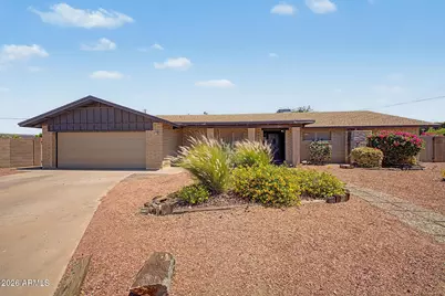 2661 E Brown Street, Phoenix, AZ 85028 - Photo 1