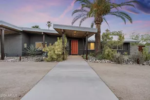 10225 N 40th St, Phoenix, AZ 85028 - Photo 1