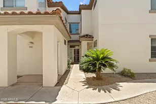 2992 N Miller Rd, Scottsdale, AZ 85251 - Photo 1