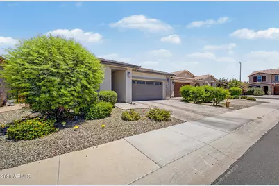 752 E Constitution Drive, Gilbert, AZ 85296 - Photo 1
