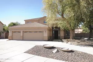 562 N Danielson Way, Chandler, AZ 85225 - Photo 1