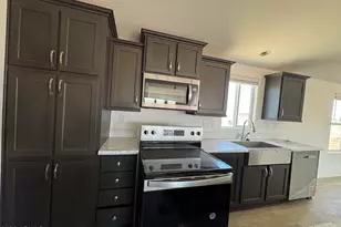 28228 N 255th Ave, Wittmann, AZ 85361 - Photo 12