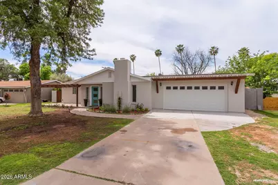 4210 N 34th Place, Phoenix, AZ 85018 - Photo 1