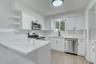 687 N Jackson St, Chandler, AZ 85225 - Photo 1