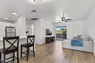 302 E Monte Vista Rd, Phoenix, AZ 85004 - Photo 1