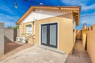 2402 W Weldon Ave, Phoenix, AZ 85015 - Photo 1