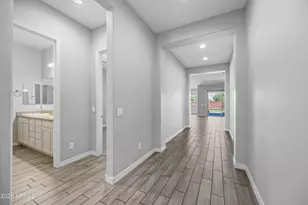 884 E Ladbroke Way, Gilbert, AZ 85297 - Photo 2