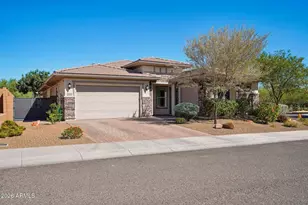 3227 E Donald Dr, Phoenix, AZ 85050 - Photo 1