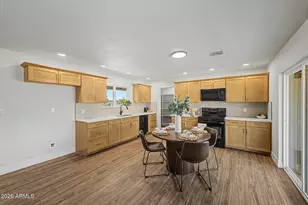266 W Jasmine St, Mesa, AZ 85201 - Photo 1