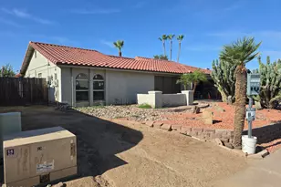 2431 W Crocus Dr, Phoenix, AZ 85023 - Photo 2