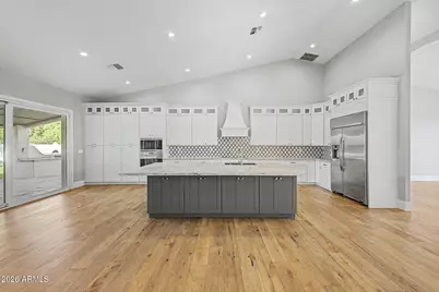 426 E Horseshoe Avenue, Gilbert, AZ 85296 - Photo 8