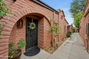 3002 N 32nd St, Phoenix, AZ 85018 - Photo 1