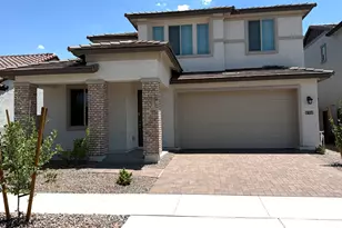 817 W Sparrow Dr, Queen Creek, AZ 85140 - Photo 1