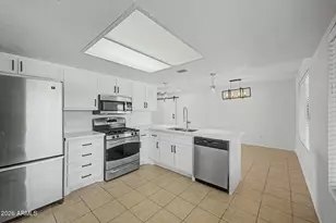 8754 W Elm St, Phoenix, AZ 85037 - Photo 8