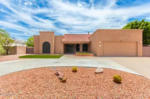 13013 S 38th St, Phoenix, AZ 85044 - Photo 1