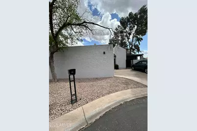 329 E Ambassador Drive, Tempe, AZ 85288 - Photo 1