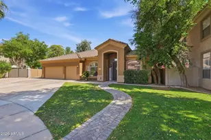 1561 E Saratoga Ct, Gilbert, AZ 85296 - Photo 1