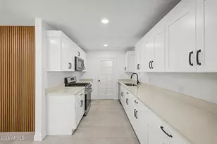 2305 W Maryland Ave, Phoenix, AZ 85015 - Photo 1