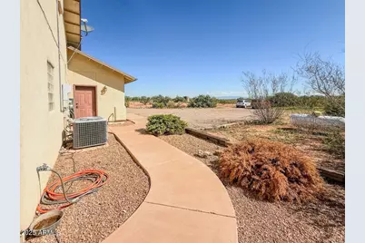 1002 E Lena Way, Huachuca City, AZ 85616 - Photo 38