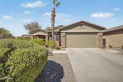 934 E Saddleback Place, San Tan Valley, AZ 85143 - Photo 1