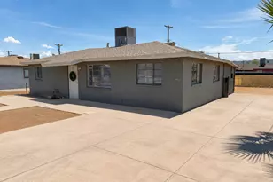 2233 E Wood St, Phoenix, AZ 85040 - Photo 1
