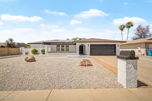 4036 W Wood Dr, Phoenix, AZ 85029 - Photo 1