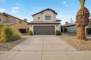 3910 E Rosemonte Dr, Phoenix, AZ 85050 - Photo 1