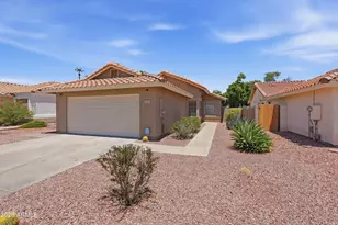 4326 E Desert Trumpet Rd, Phoenix, AZ 85044 - Photo 1