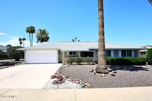 10402 W Wininger Cir, Sun City, AZ 85351 - Photo 1