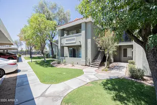 2929 W Yorkshire Dr, Phoenix, AZ 85027 - Photo 1