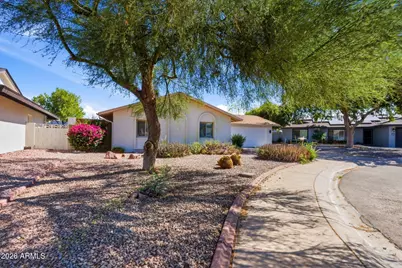 8608 E Whitton Avenue, Scottsdale, AZ 85251 - Photo 1